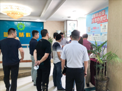 長訊通信服務(wù)有限公司領(lǐng)導(dǎo)來我公司參觀考察